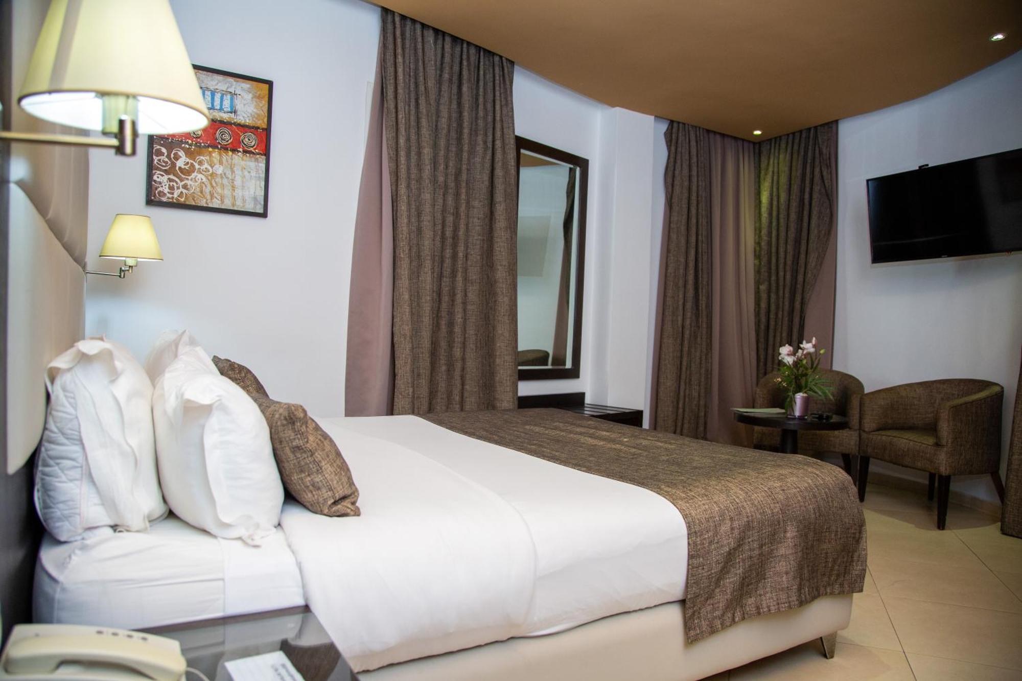 Malak Hotel 3*